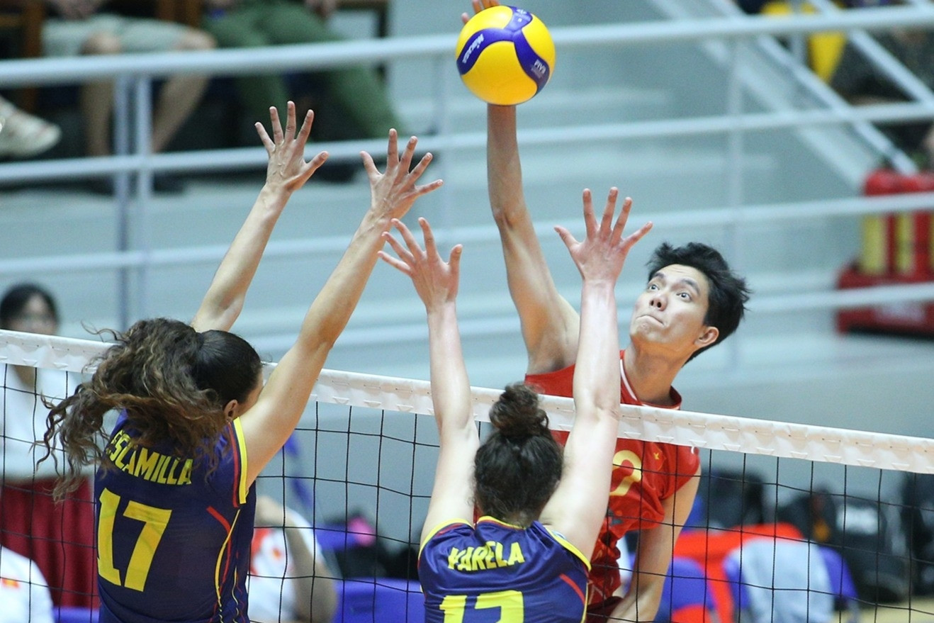 Bích Tuyền bị 'bắt vía', tuyển bóng chuyền nữ Việt Nam thua trắng