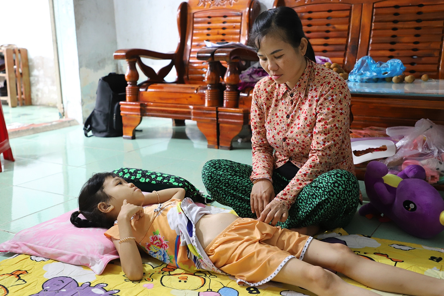 Cha mẹ rao bán nhà tìm cách cứu con gái 7 tuổi 3 lần phẫu thuật, hoá trị ung thư