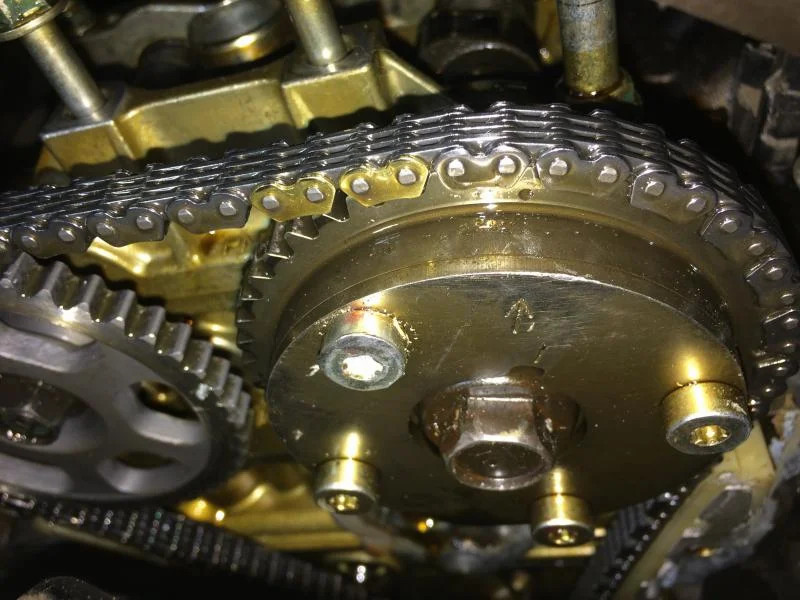 Honda 1.5L VTEC Turbo xich cam.jpg