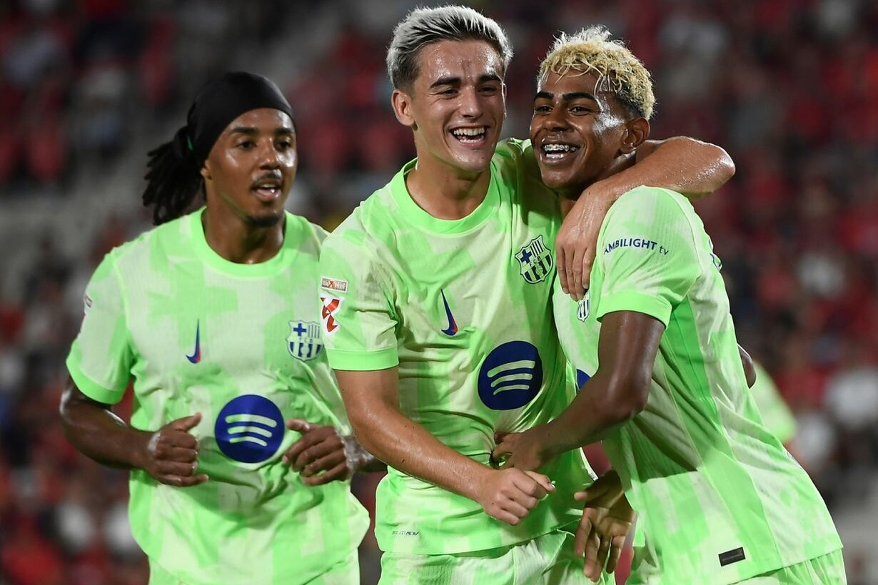 Lamine Yamal thắp sáng Barca trong trận đấu xấu xí