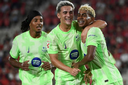 Lamine Yamal thắp sáng Barca trong trận đấu xấu xí