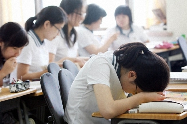 Phụ huynh càng giàu con càng dễ trúng tuyển vào đại học