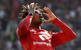 resources_premierleague_pulselive_com 2025 08 17T160217Z_2101044734_UP1EL8H18JRK7_RTRMADP_3_SOCCER ENGLAND MUN ARS.jpg