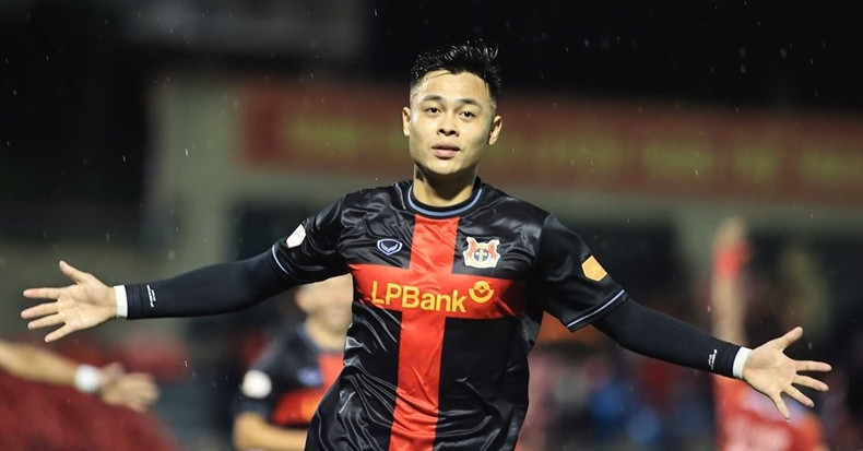 Thành Chung ra mắt, Ninh Bình thắng sốc ngay trận đầu tiên tại V-League