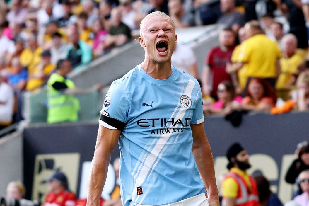 Haaland lập cú đúp, Man City thắng to trận ra quân