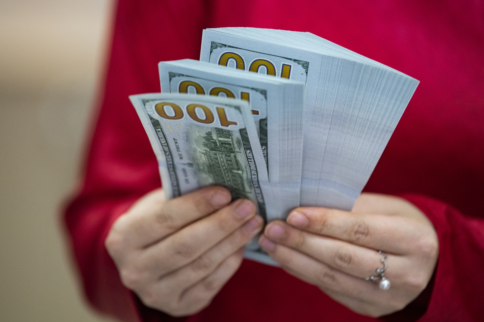 29 ngân hàng ôm gần 300.000 tỷ đồng nợ xấu, lộ rõ bức tranh trái chiều