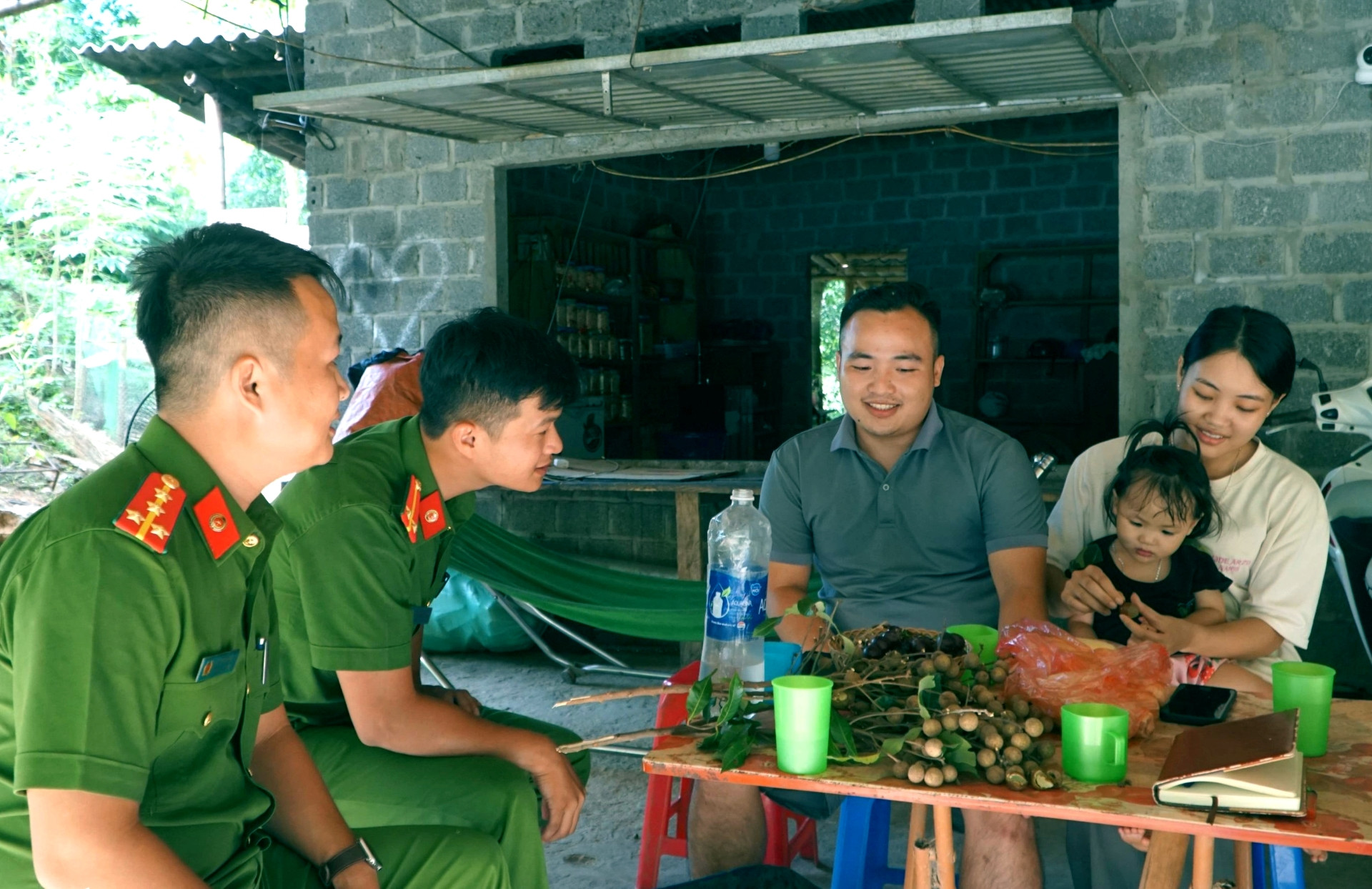a1Đại úy công an livestream.jpg