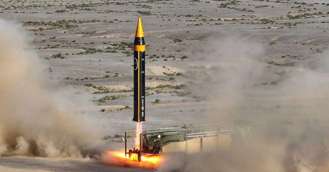 Iran cảnh báo tên lửa có thể tấn công trực tiếp vào Mỹ