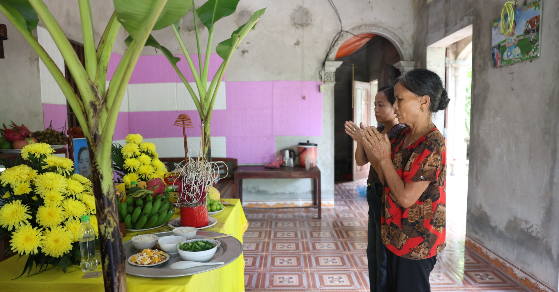 Người em trai kể về việc chuyển 50 triệu đồng mới &amp;apos;chuộc&amp;apos; được thi thể chị gái