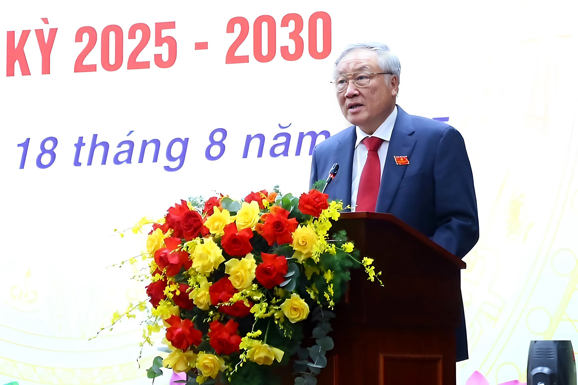 Phó Thủ tướng: Phải có tiêu chí đánh giá cán bộ để loại được người đức mỏng, tài thấp