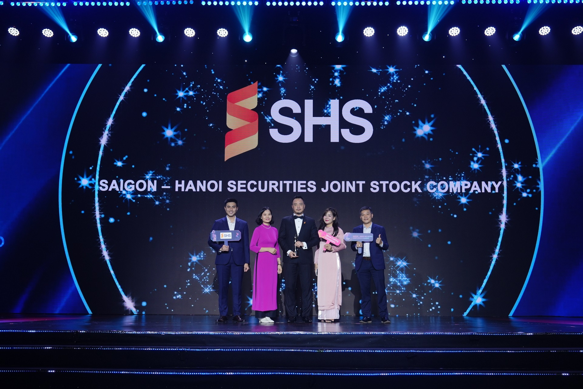 SHS lần thứ 2 liên tiếp đạt giải thưởng ‘Nơi làm việc tốt nhất châu Á’