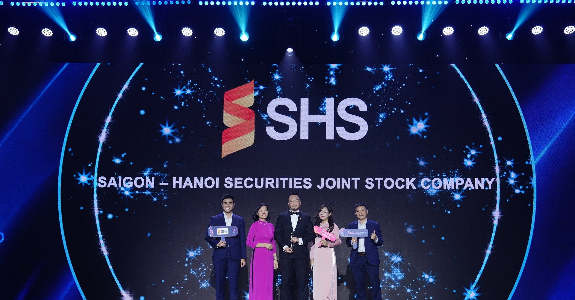 SHS lần thứ 2 liên tiếp đạt giải thưởng ‘Nơi làm việc tốt nhất châu Á’