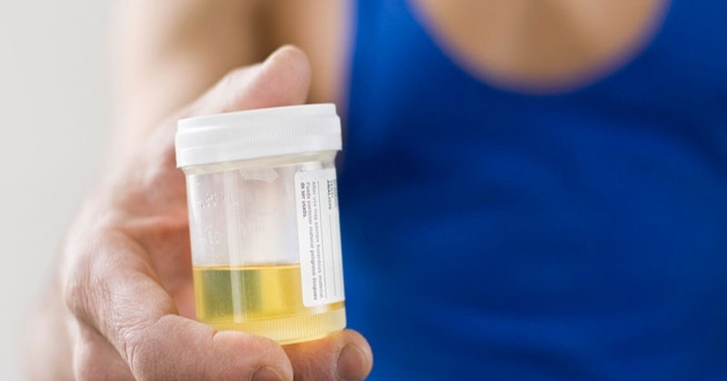 Tiểu bọt có phải suy thận?