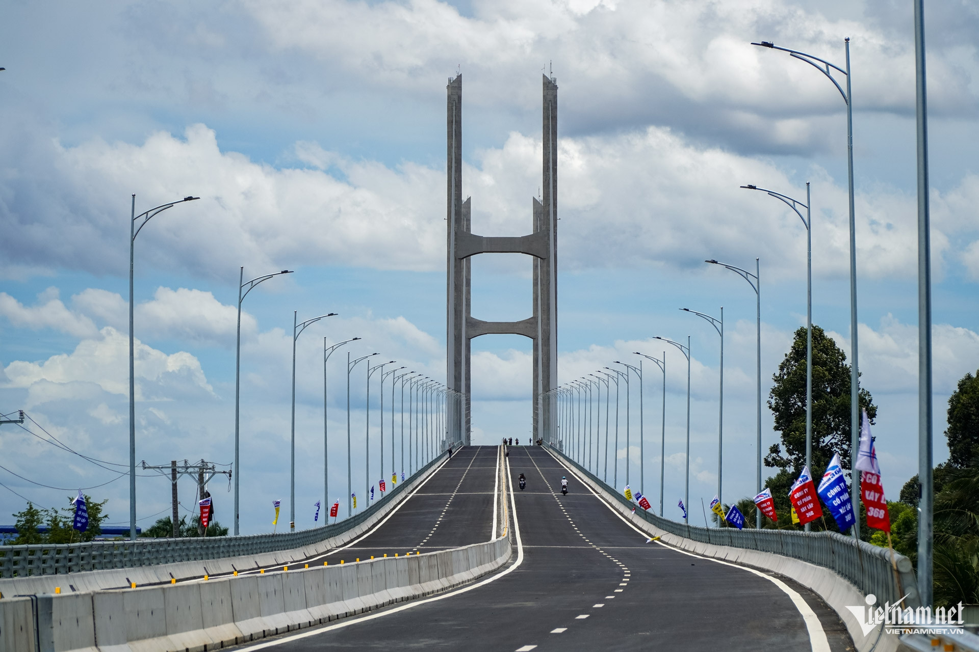 W-cầu rạch miễu   nguyễn huế 17.jpg