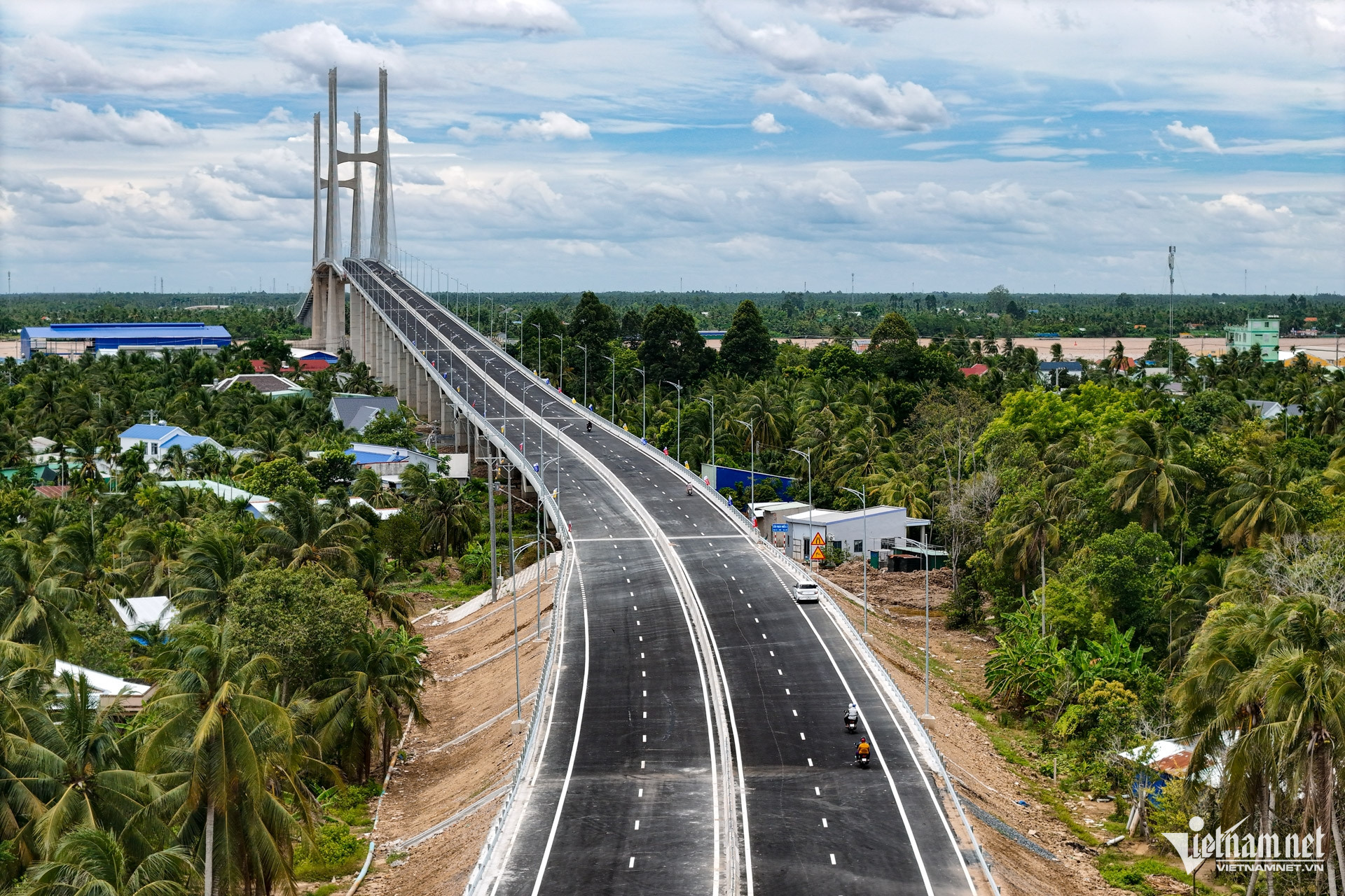 W-cầu rạch miễu   nguyễn huế 2.jpg