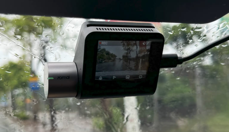 camera hanh trinh limo green.jpg