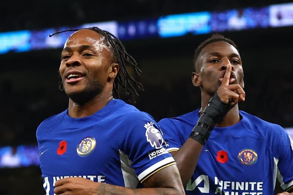 Chelsea thanh lý 'sập sàn', chia tay 9 cầu thủ