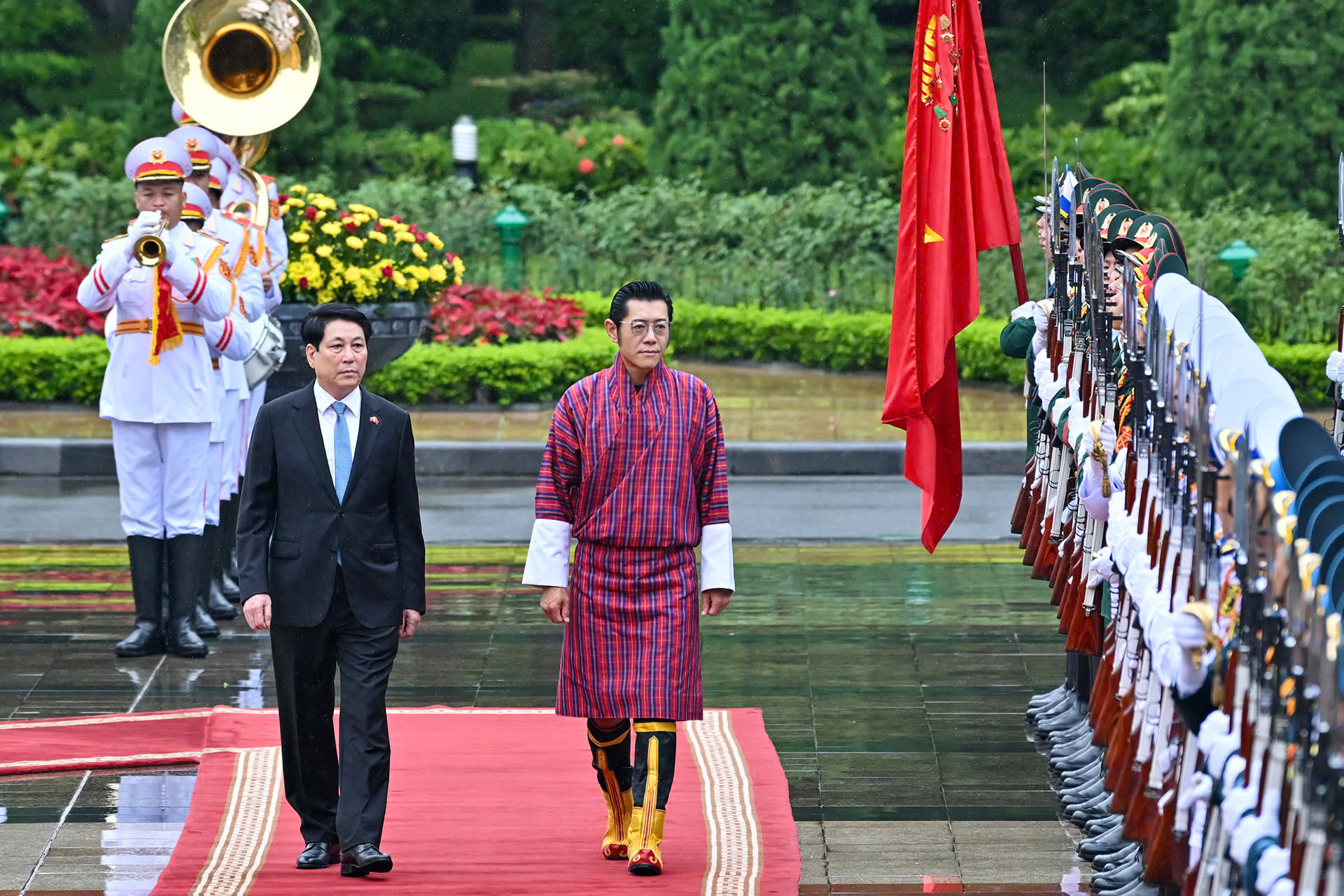 Chủ tịch nước và Phu nhân chủ trì lễ đón Quốc vương Bhutan và Hoàng hậu