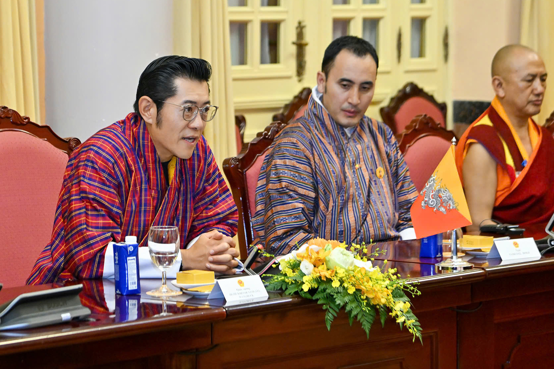 Chủ tịch nước và Phu nhân chủ trì lễ đón Quốc vương Bhutan và Hoàng hậu
