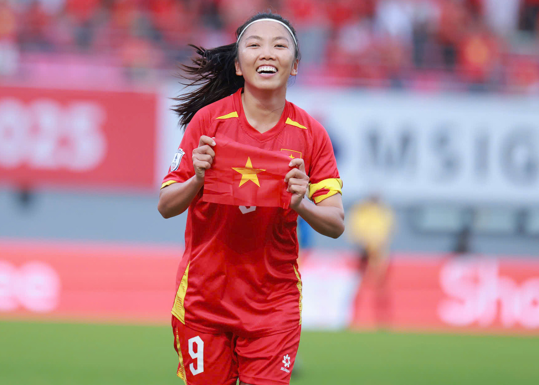 huynh nhu tuyen nu viet nam.jpg