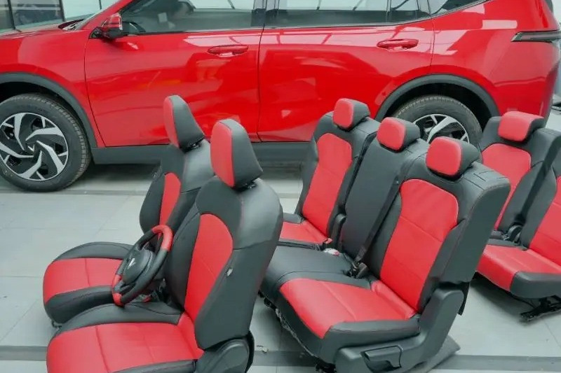 minh thanh auto boc ghe da hop phong thuy cho vinfast limo green.webp