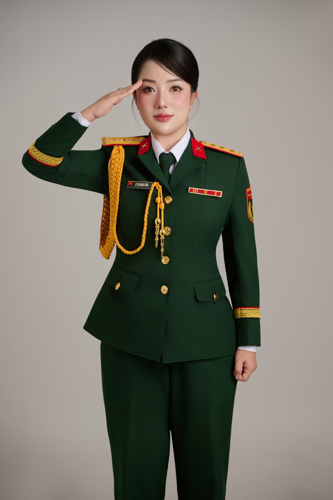ngochan2.jpeg