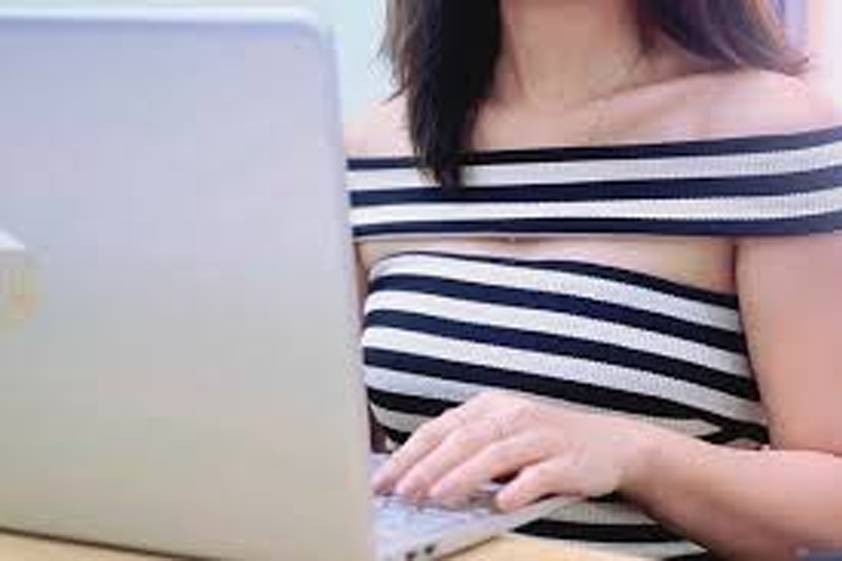 Người đàn ông ở Hà Nội mất gần 2 tỷ đồng vì lên web 'đen' mua đồ chơi tình dục