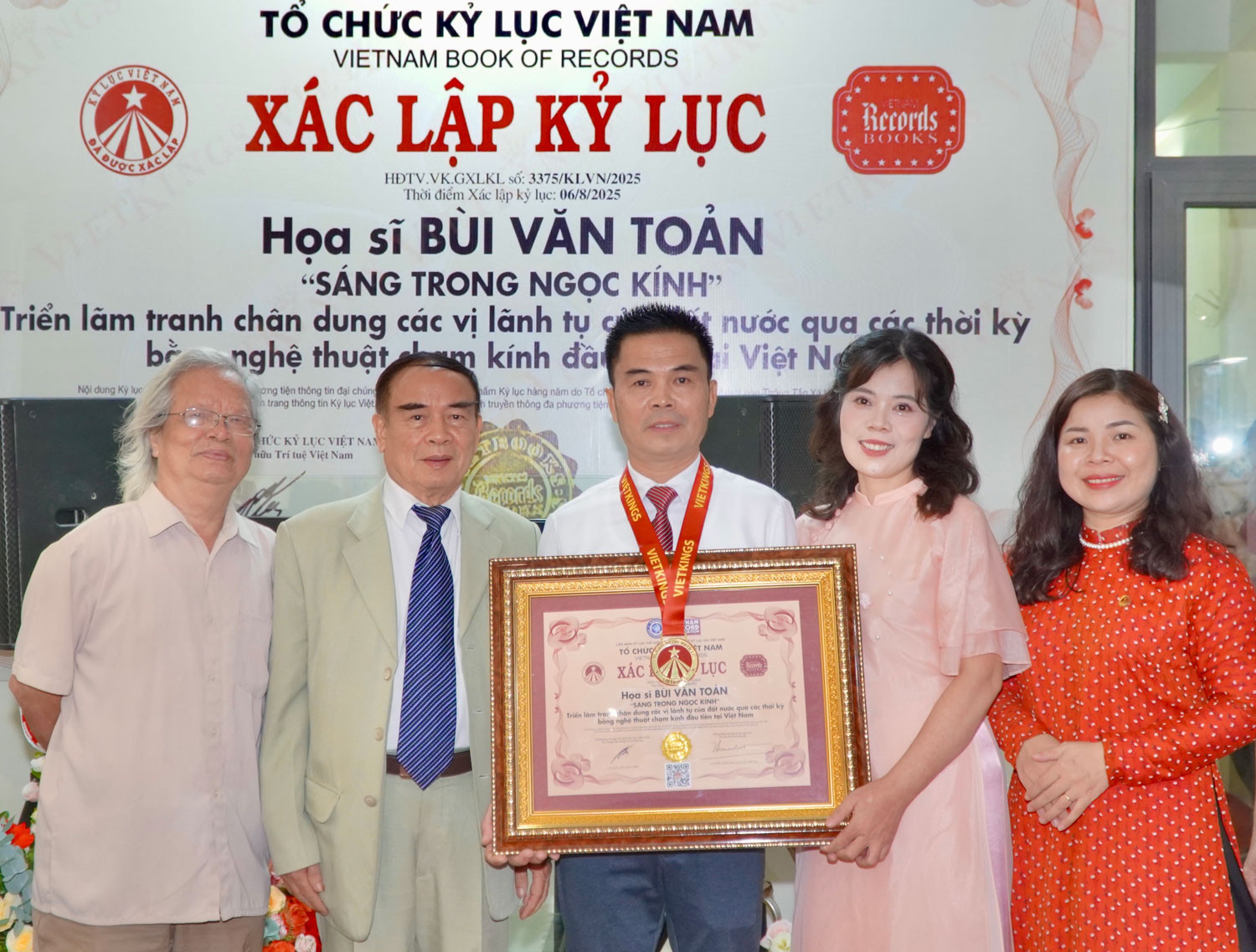 tranh1.jpg