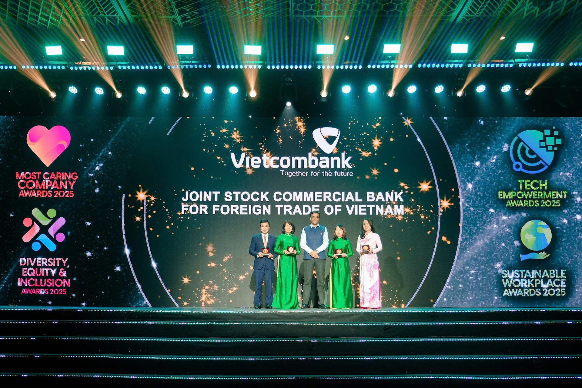 Vietcombank nhận giải Nơi làm việc tốt nhất châu Á 2025 tại tất cả các hạng mục