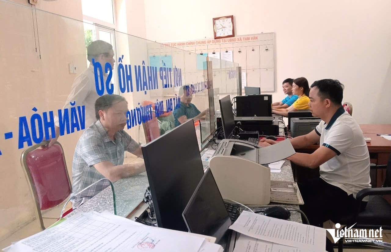 W-a1Thuận lợi cho dân, áp lực cho cán bộ.jpg