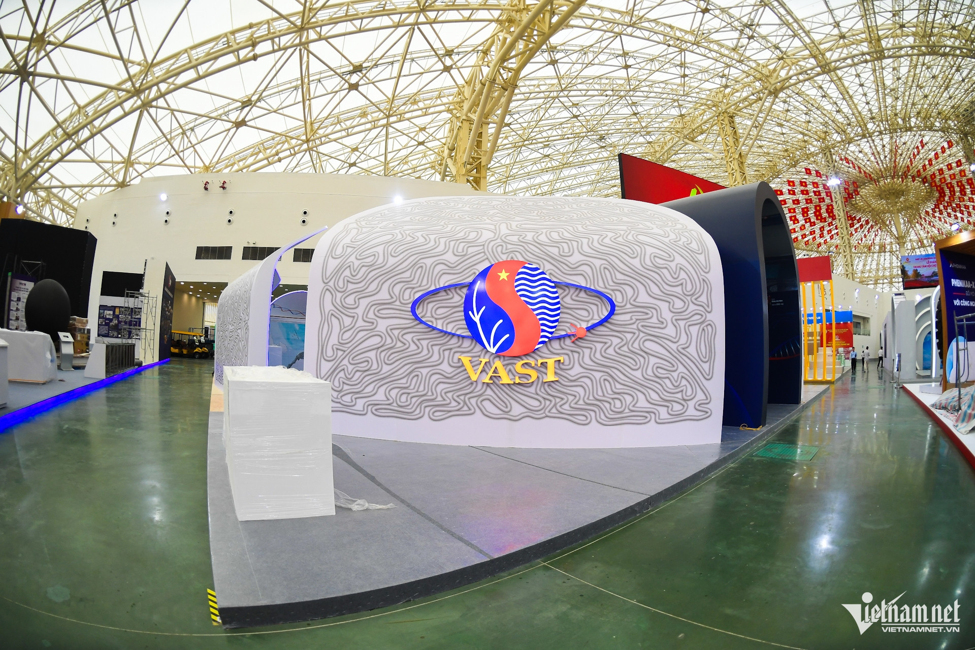 W-trung tam trien lam (7).JPG.jpg