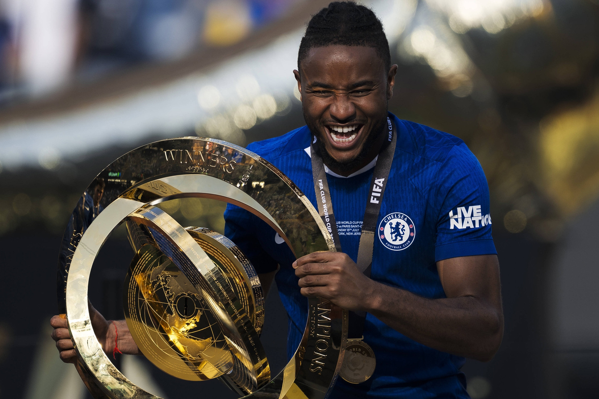 Tin tức về chuyển nhượng 2/8: MU chốt Nkunku, Man City ký Camavinga