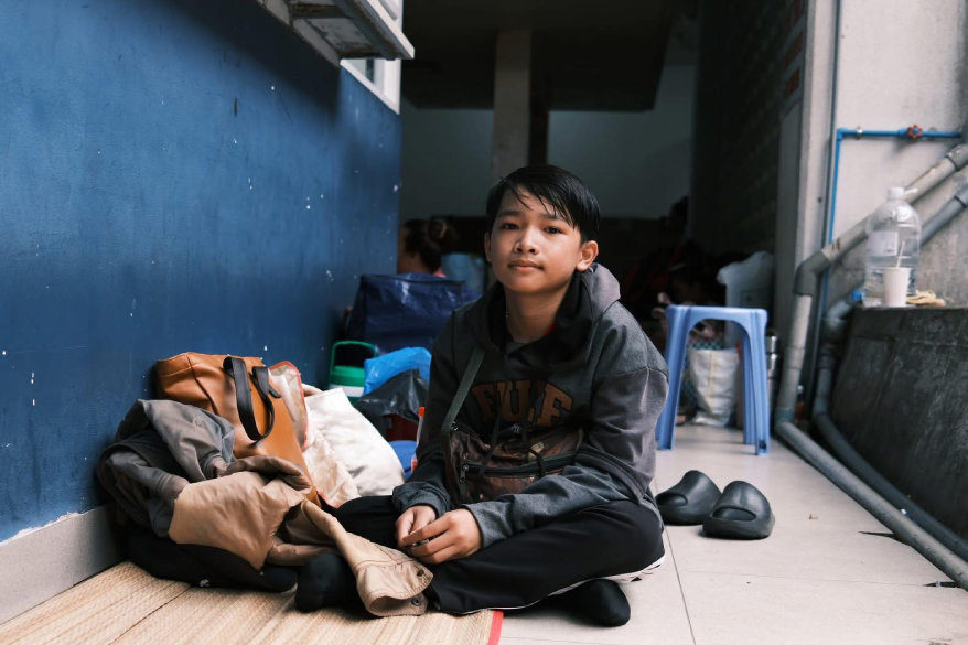 Bệnh viện lên tiếng về thông tin bé 14 tuổi đưa mẹ đi cấp cứu, ngủ ở hành lang