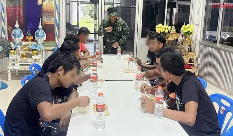 campuchia soldiers khmer times.webp