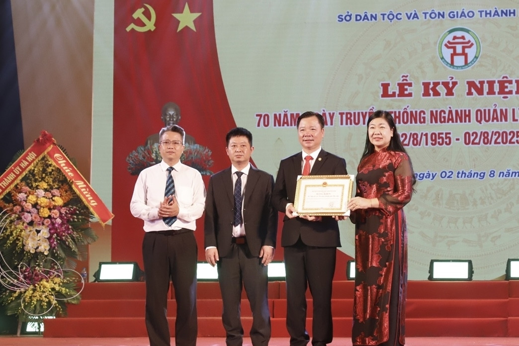 Cầu nối góp phần xây dựng Thủ đô Hà Nội văn hiến, văn minh, hiện đại