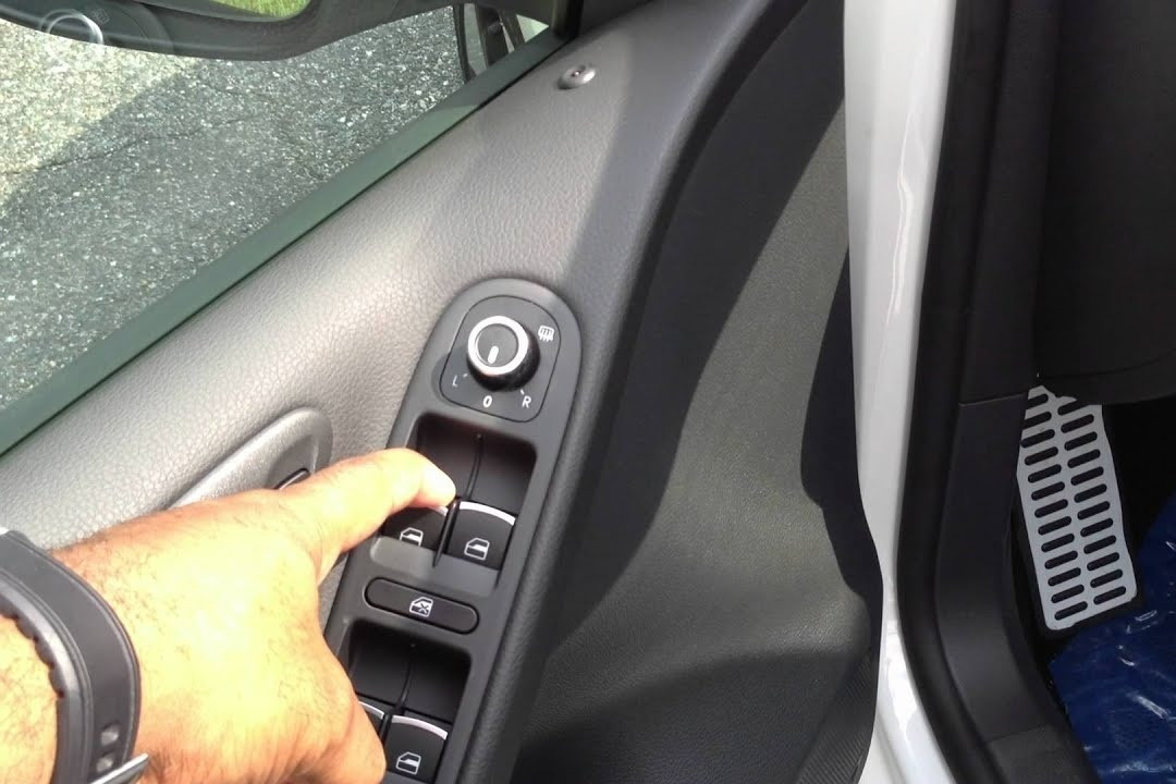 dong cua kinh o to.jpg