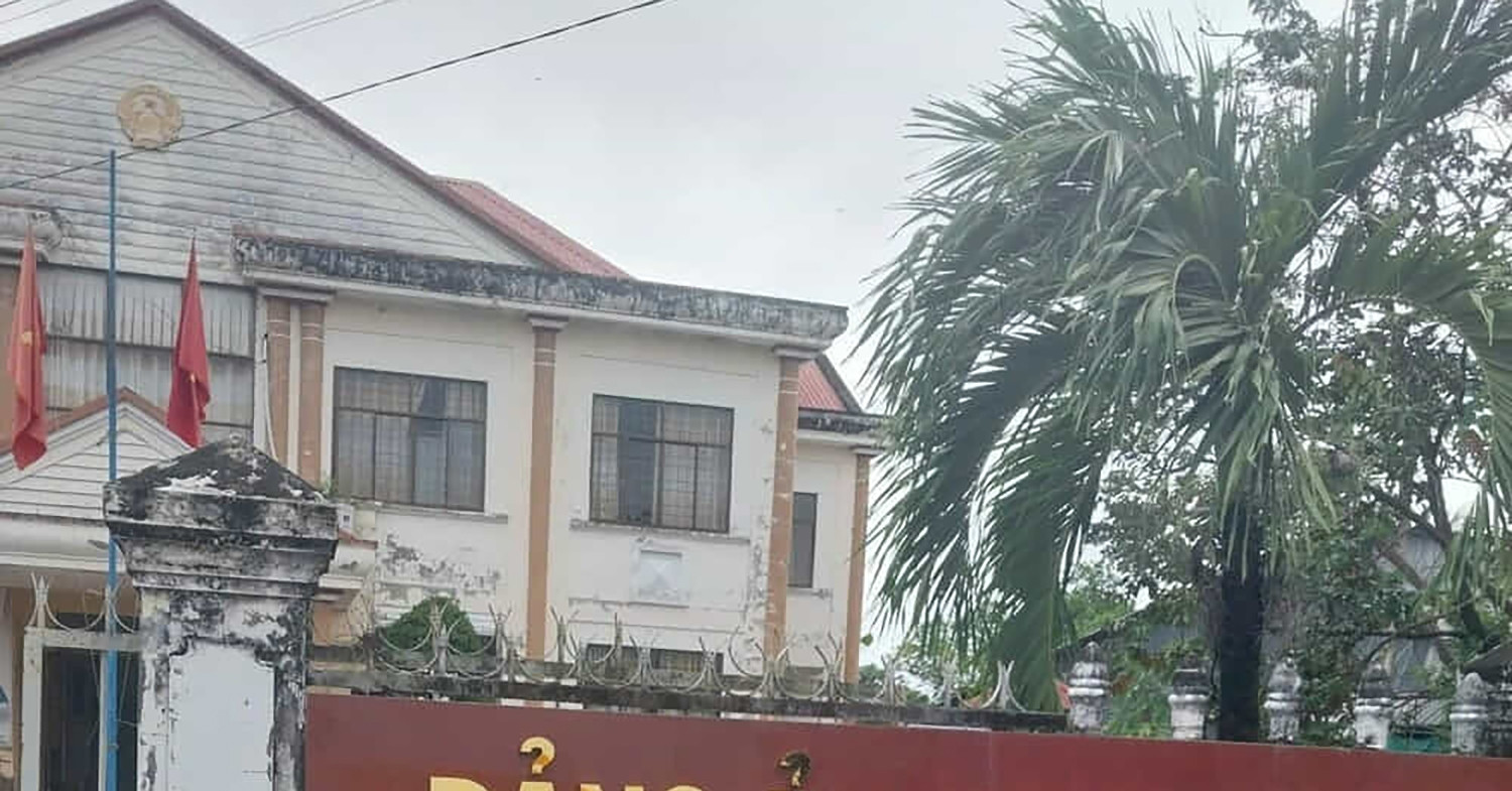 Lý do một cán bộ &amp;apos;bị khởi tố vẫn được bố trí làm việc&amp;apos; sau sáp nhập