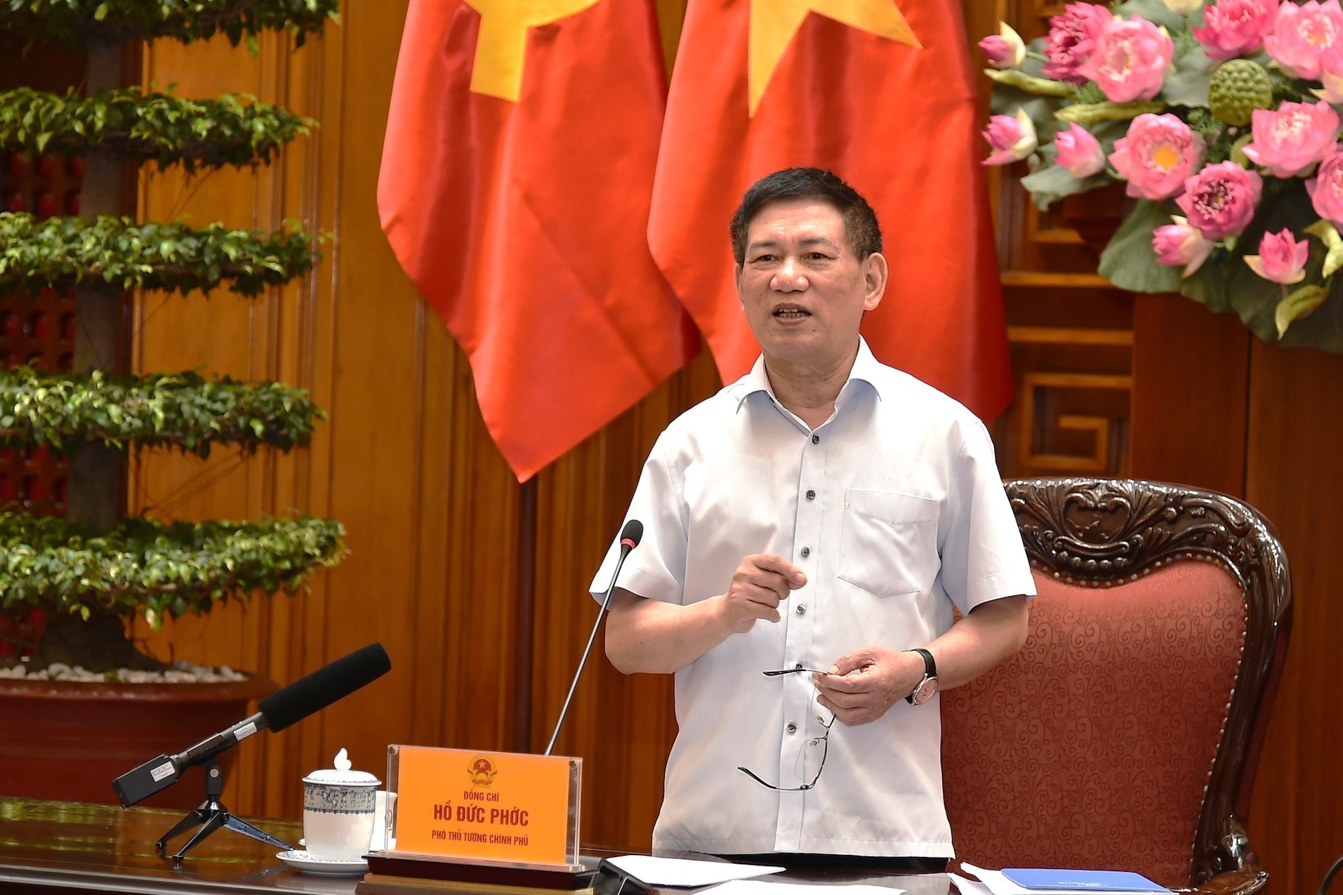 Rút đề xuất thuế 20%, cú 
