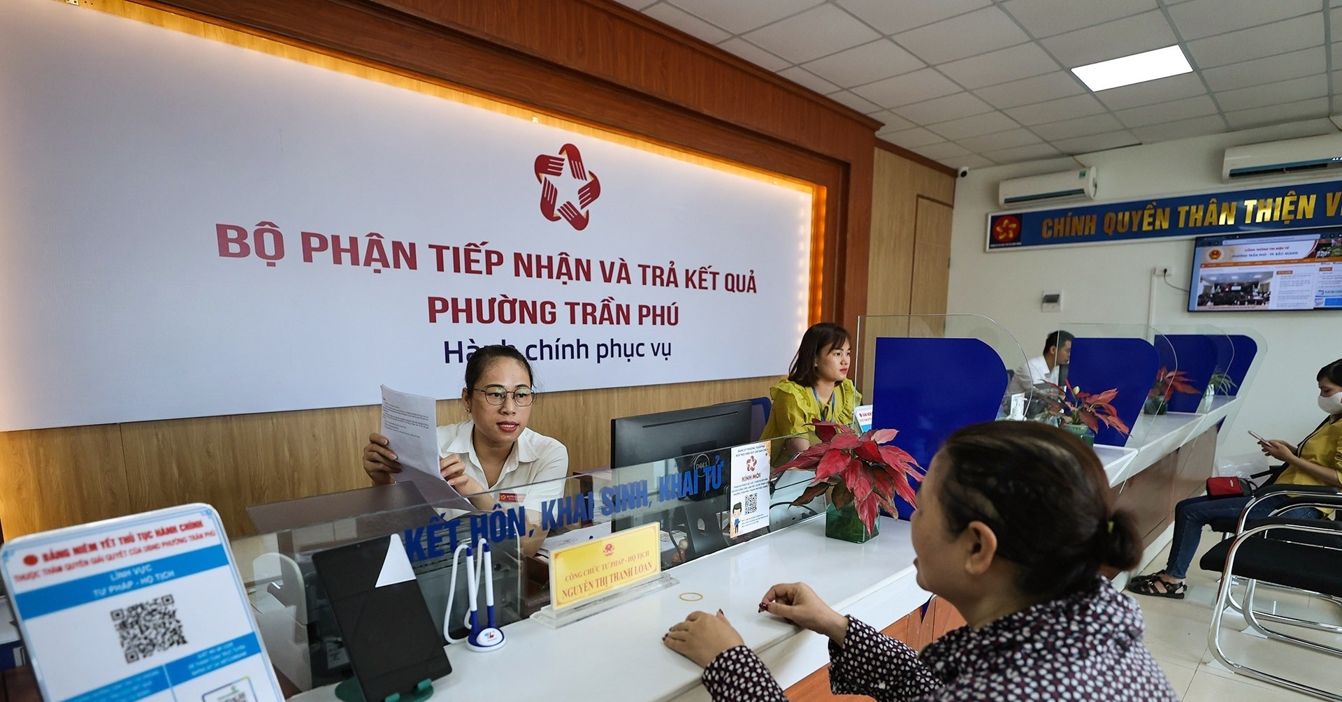 Tăng lương, điều thêm cán bộ tỉnh, giảm áp lực ...