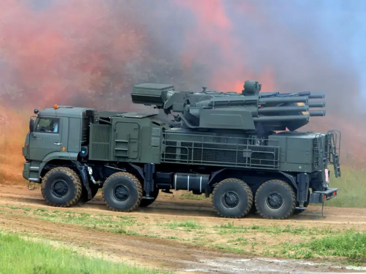 Tên lửa Pantsir S1.jpg