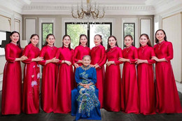 Tuổi thơ ăn cơm độn sắn, ngủ ổ rơm, 9 chị em tự hào lấy được chồng 'giá trị'