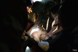 W-cuu thuong 1.jpg
