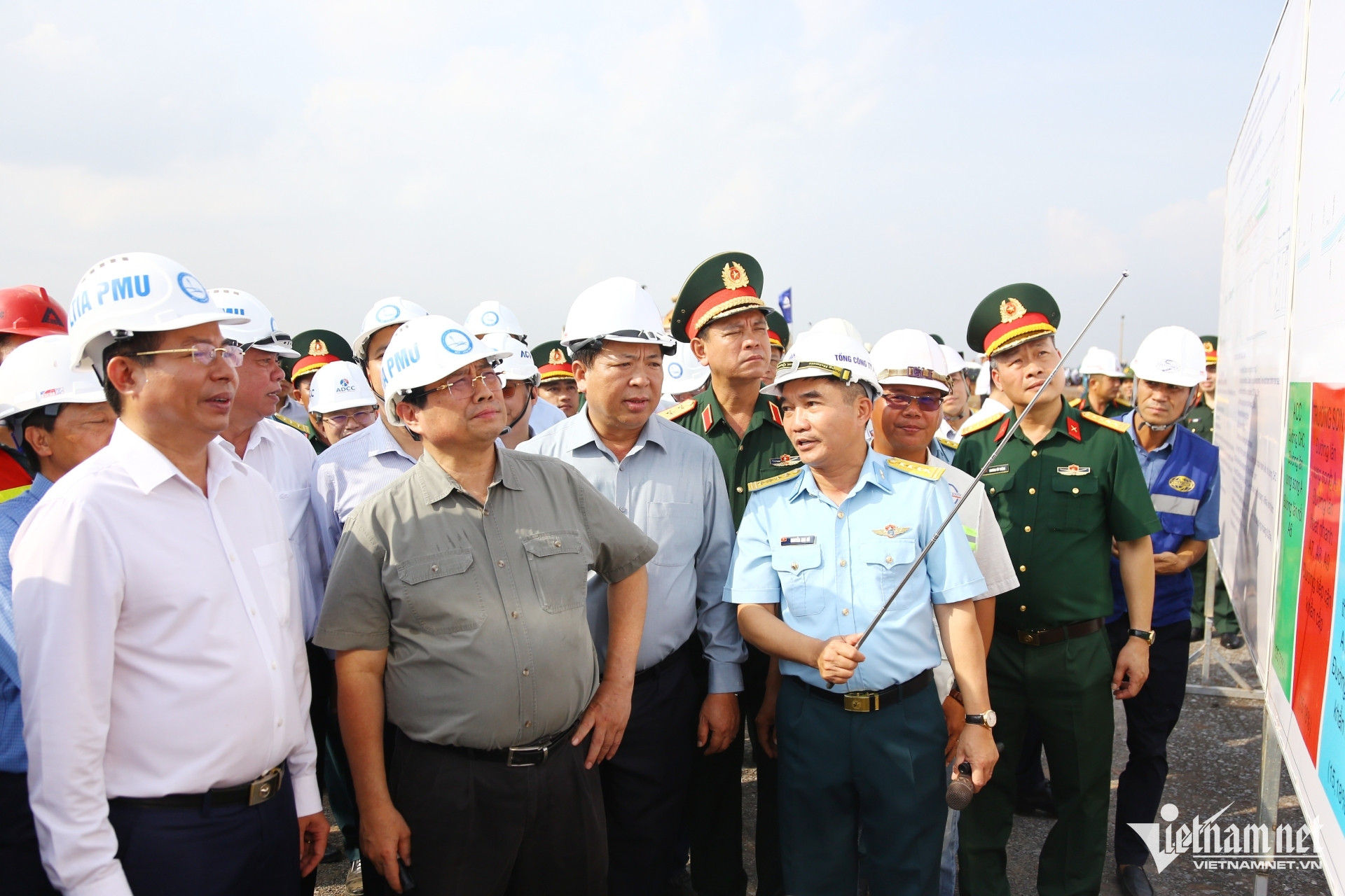 W-thu tuong san bay (4).jpg