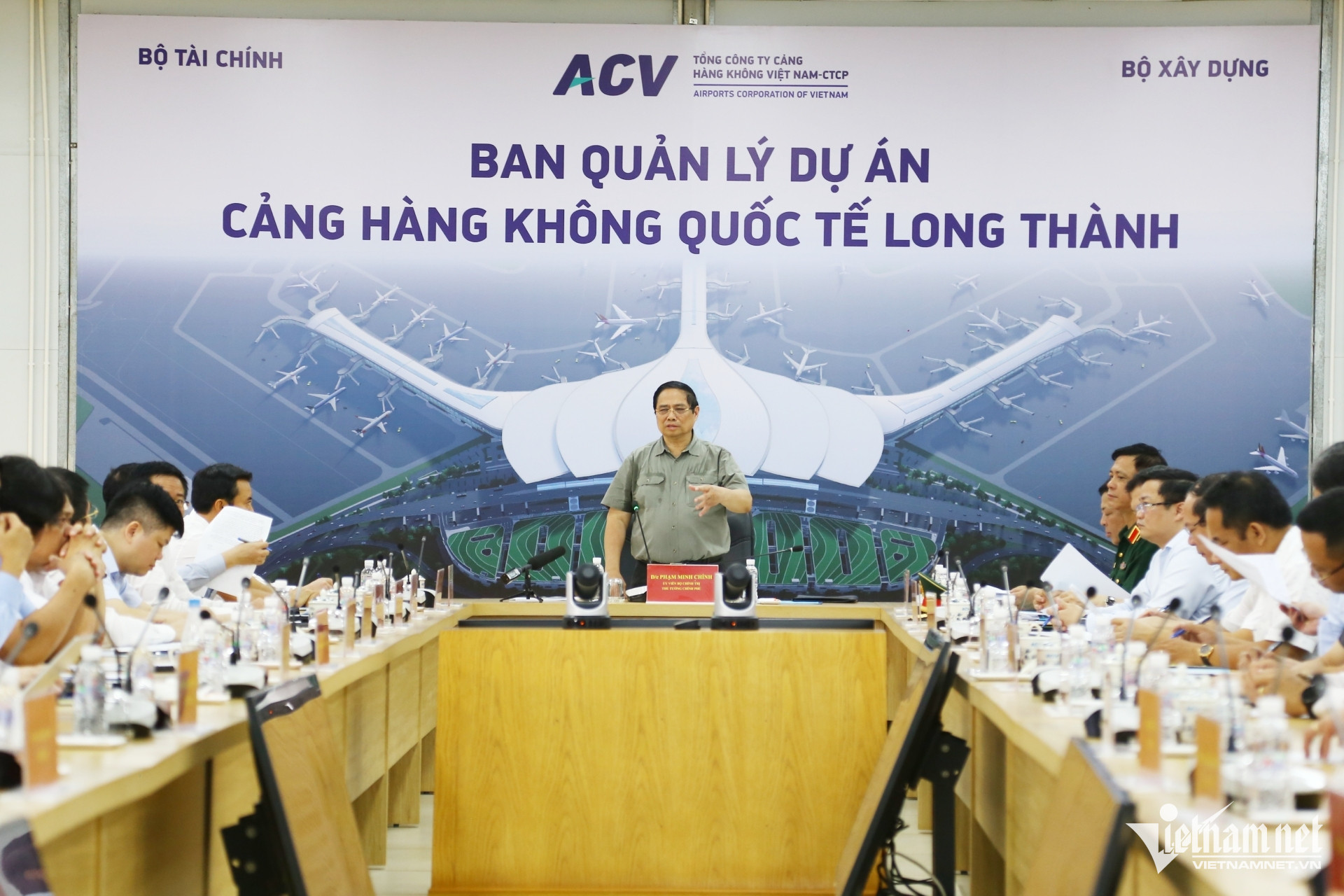 W-thu tuong san bay (6).jpg