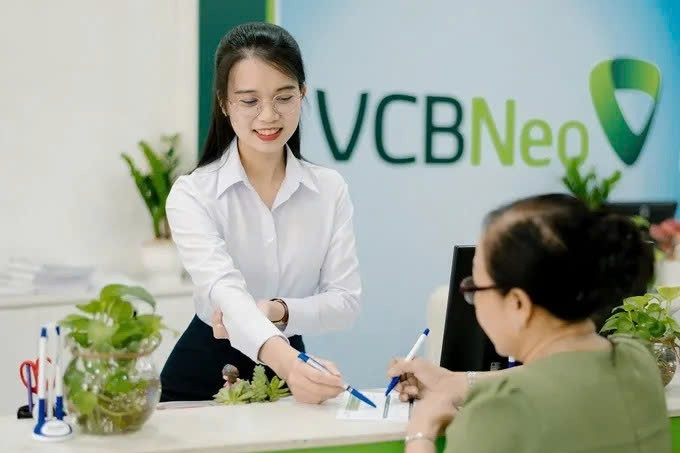 Lãi suất ngân hàng hôm nay 20/8/2025: Lãi suất tại 4 'ngân hàng 0 đồng’ gây ấn tượng