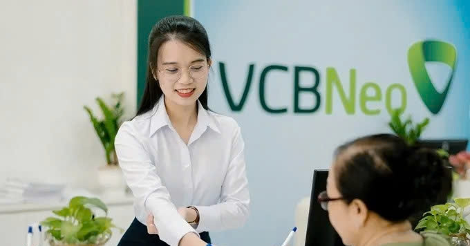 Lãi suất ngân hàng hôm nay 20/8/2025: Lãi suất tại 4 "ngân hàng 0 đồng’ gây ấn tượng