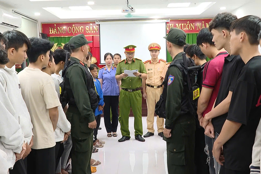 21 đối tượng che biển số để ‘đua xe’ ở TPHCM bị khởi tố