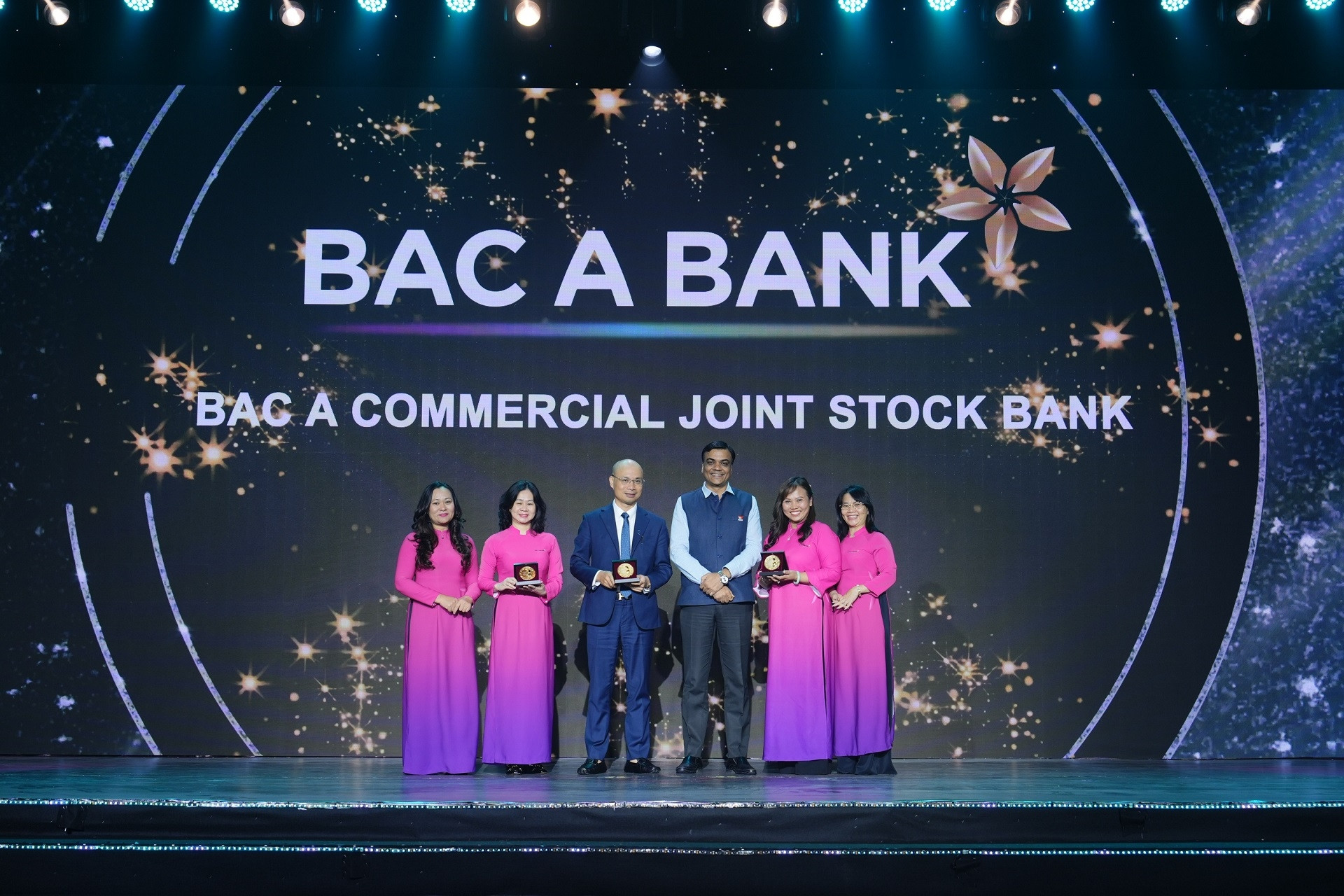 Bac A Bank lần thứ 3 liên tiếp được vinh danh ‘Nơi làm việc tốt nhất châu Á’