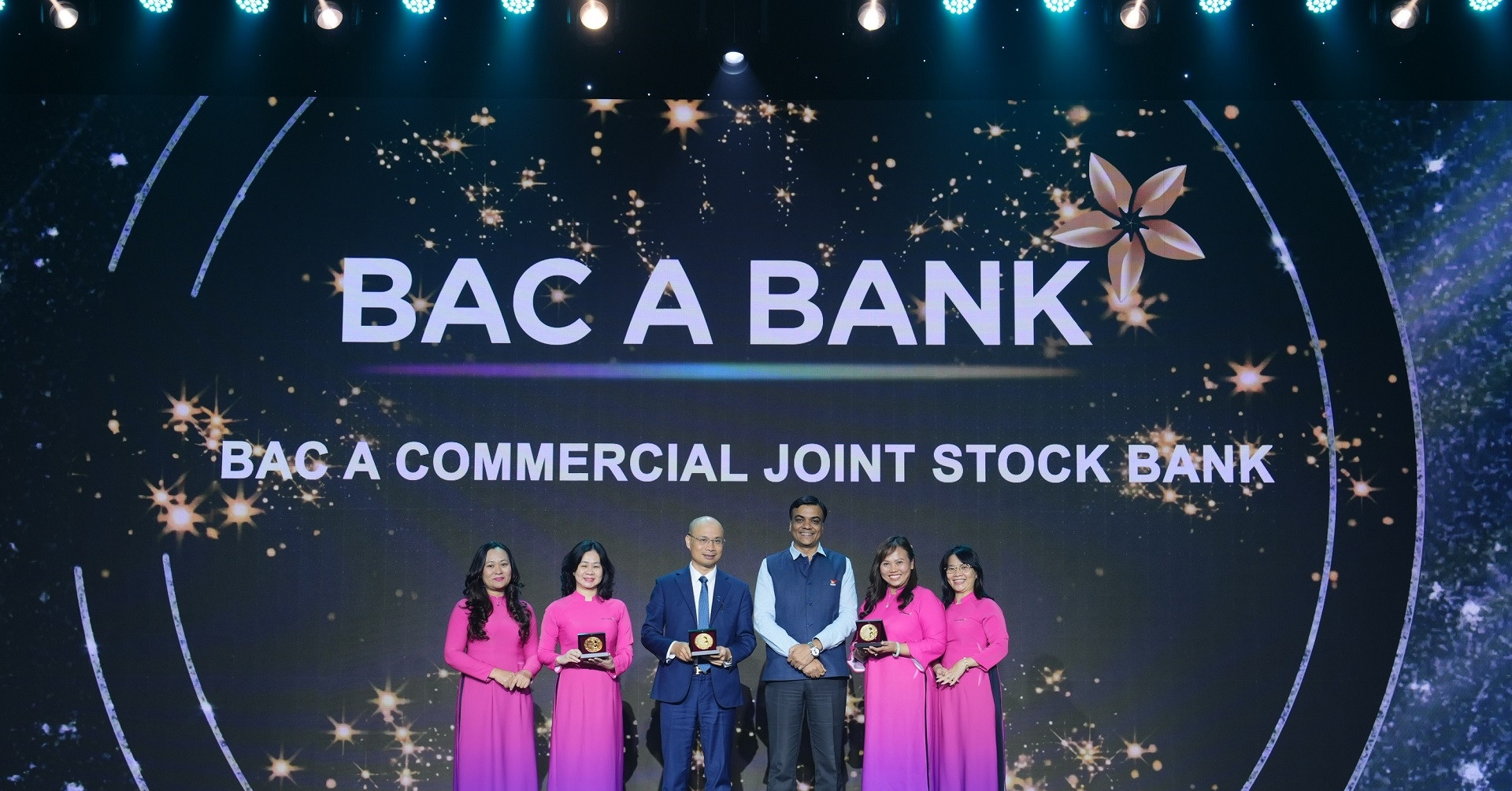 Bac A Bank lần thứ 3 liên tiếp được vinh danh ‘Nơi làm việc tốt nhất châu Á’