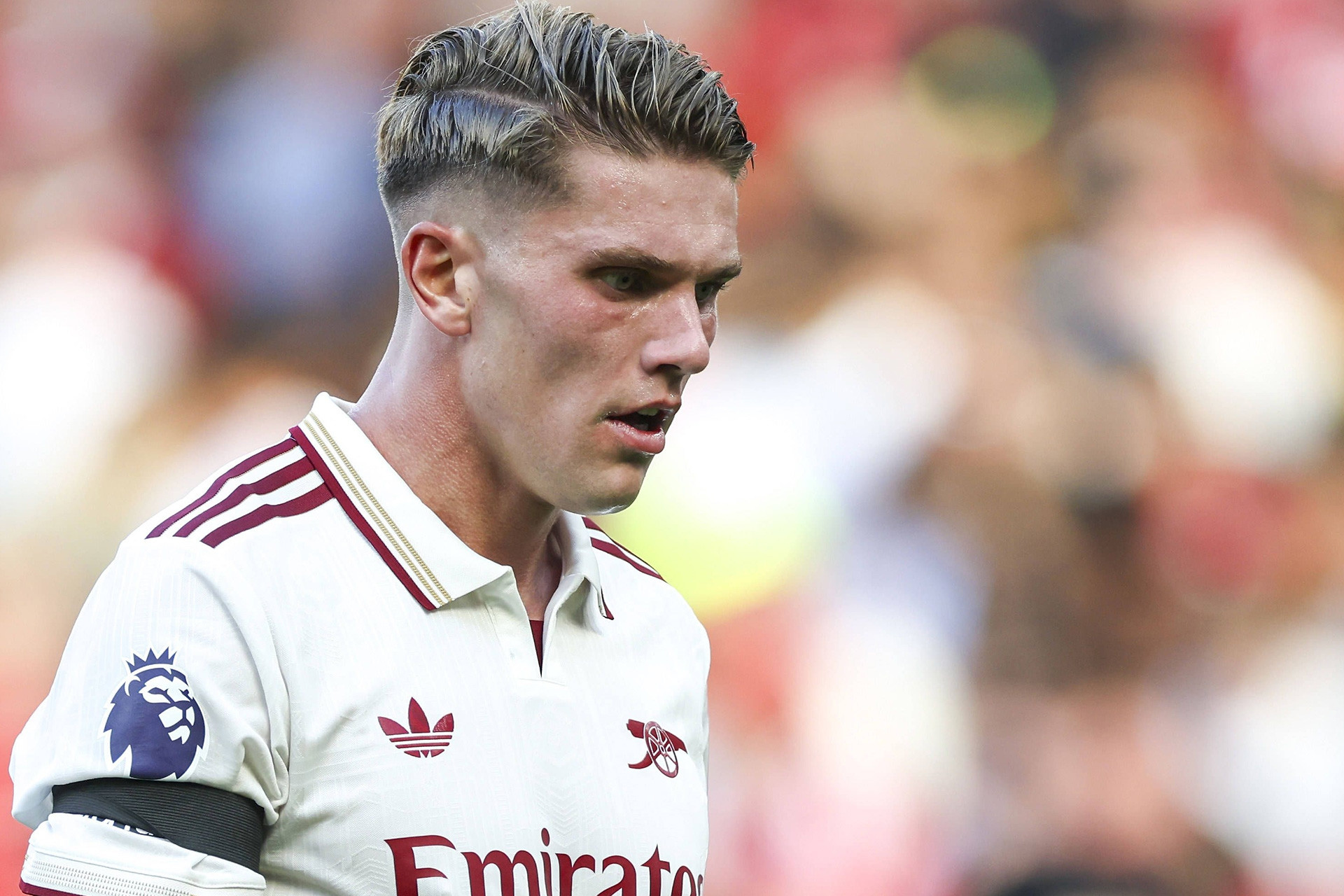 Gyokeres ra mắt Arsenal thảm họa: Màn chào đón gắt từ Ngoại hạng Anh